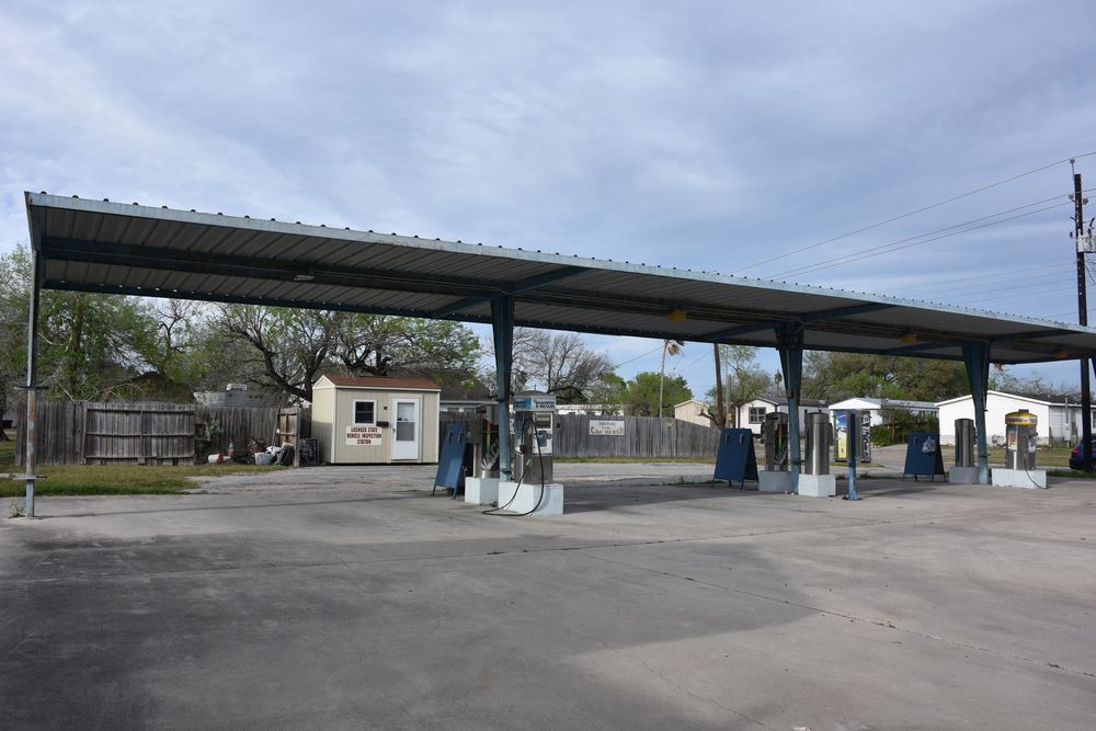 Kingsville Car Wash: 600 W Corral Ave, Kingsville, TX 78363